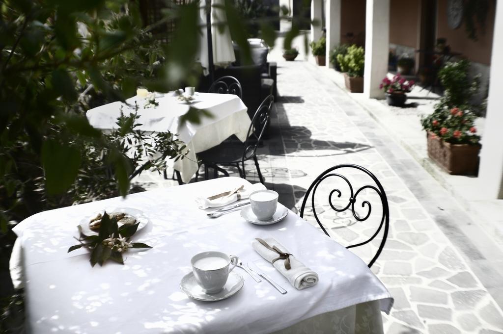 Bed and Breakfast Il Giardino Degli Aranci Mores Exterior foto