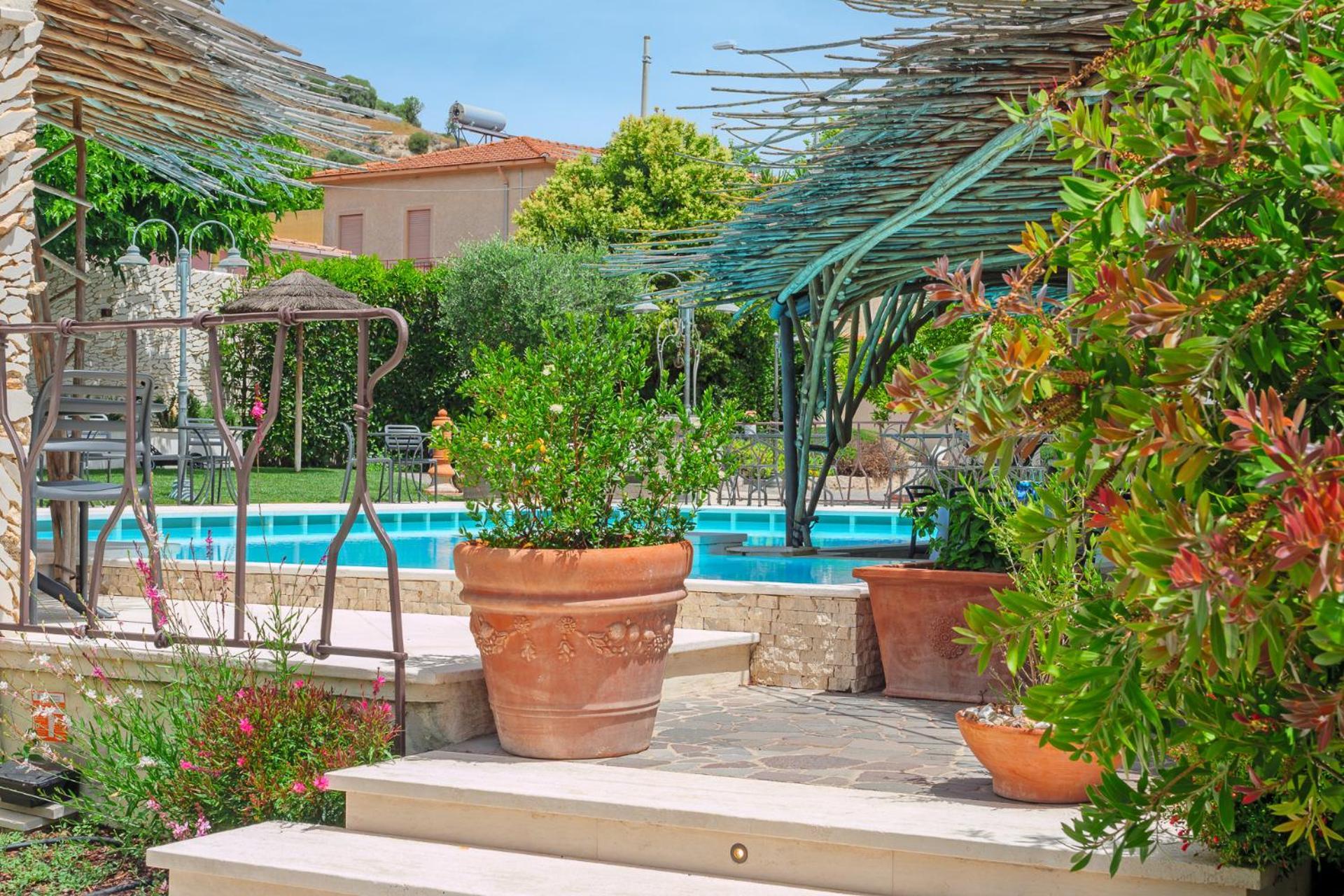 Bed and Breakfast Il Giardino Degli Aranci Mores Exterior foto